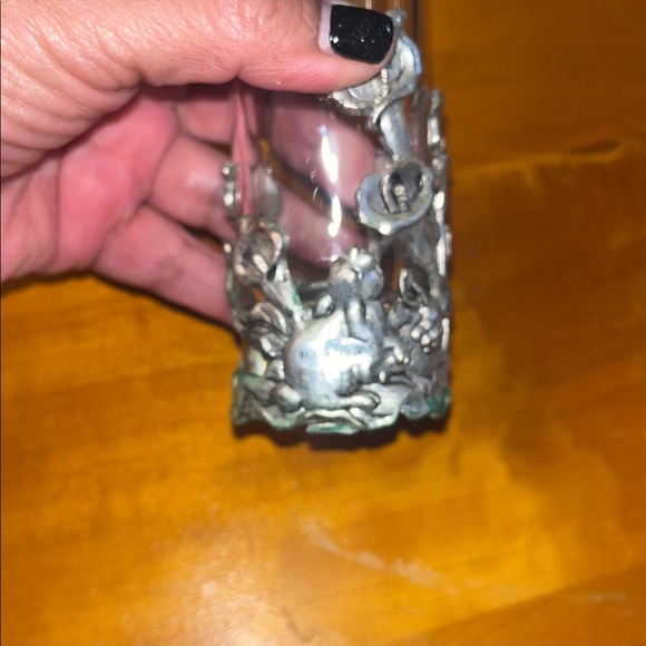 Vintage 1995 Arthur Court Bunny Lillies Cast Aluminum & Glass Bud Vase 7.5” - Picture 3 of 5